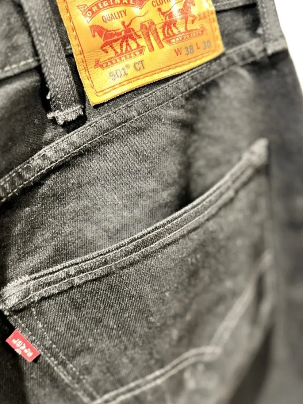 Levi’s 501 CT Black Cropped Jeans W38 L30 Raw Hem Button Fly